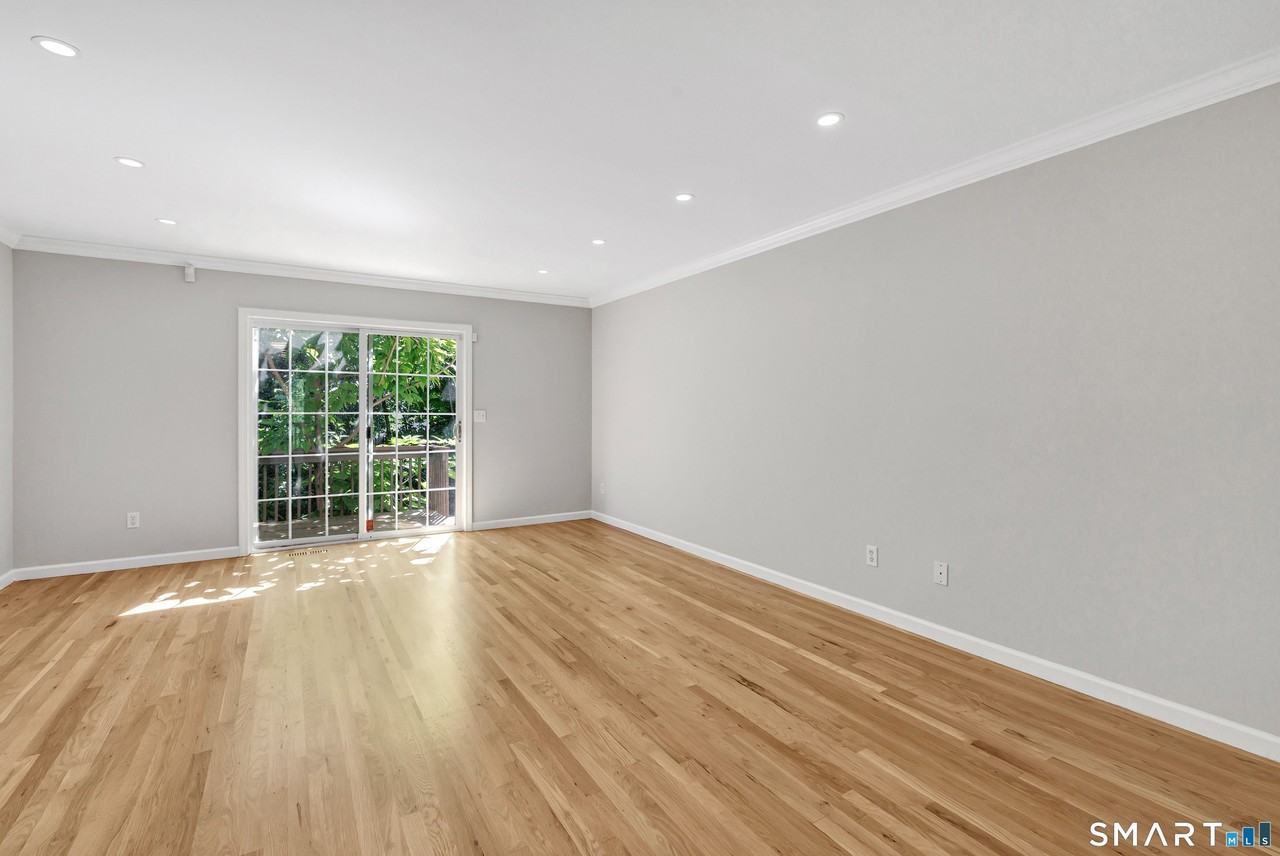 39 Coram Rd #15 - Photo 3 of 26