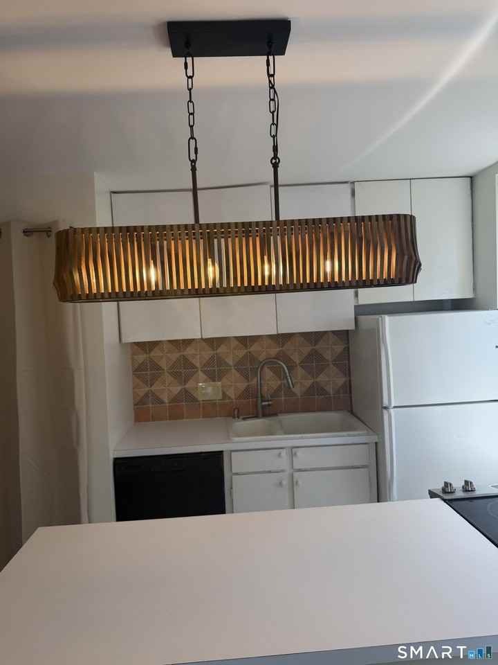 39 Hungerford St #3 - Photo 7 of 8