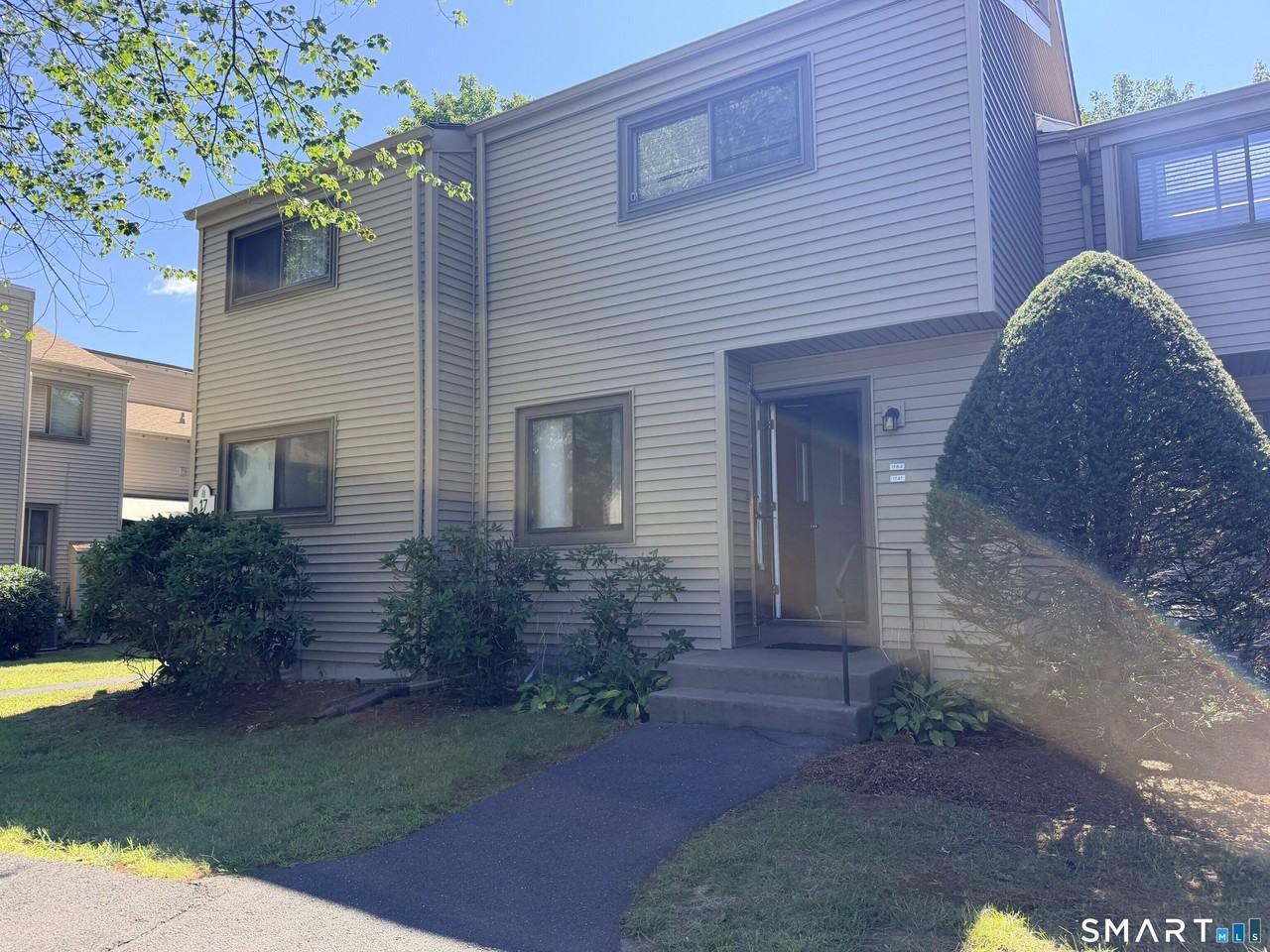 17 Greenbriar Dr #A - Photo 2 of 14