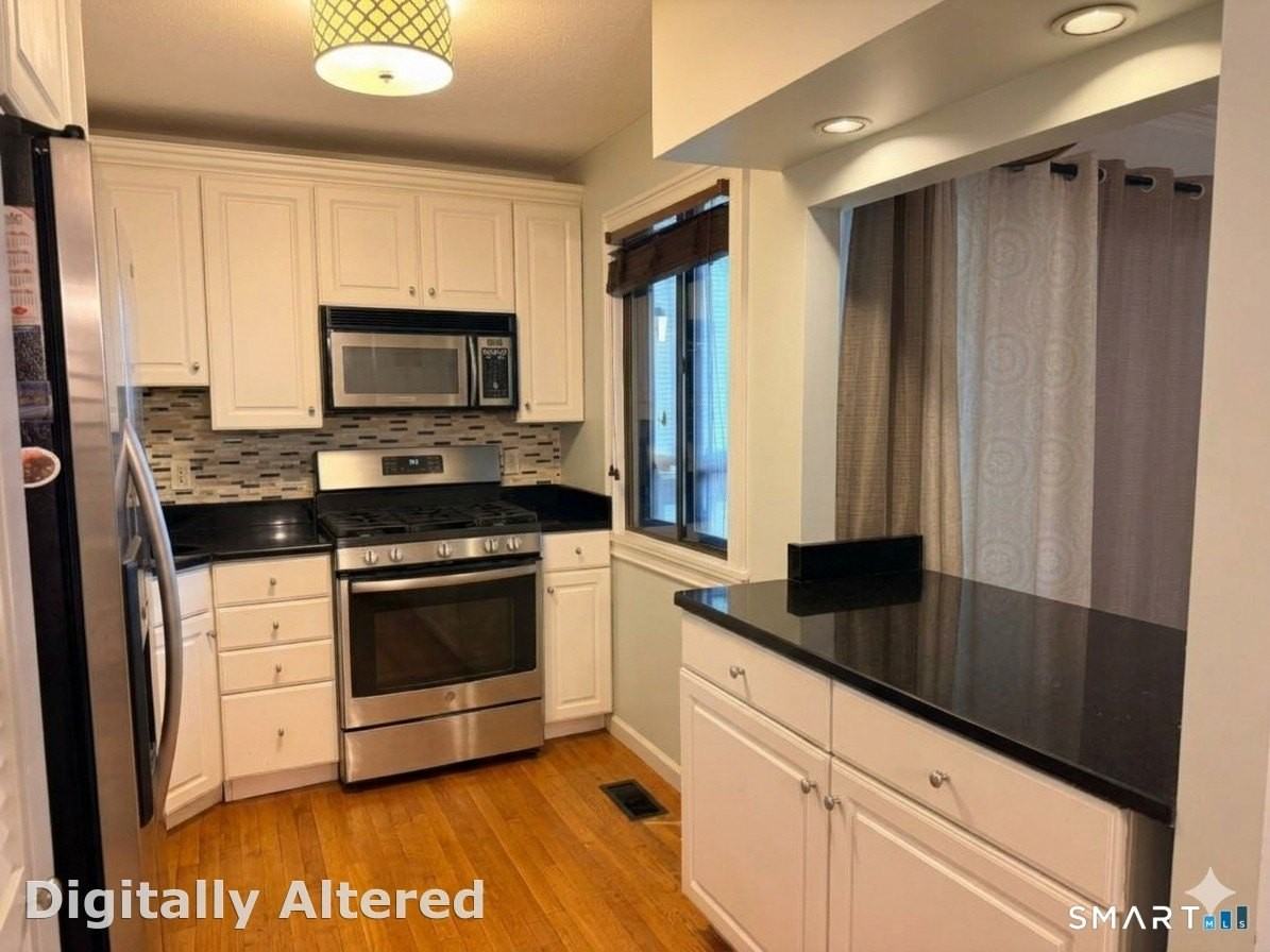 17 Greenbriar Dr #A - Photo 6 of 14