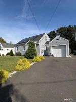 featured image of 350 Roger Williams Rd