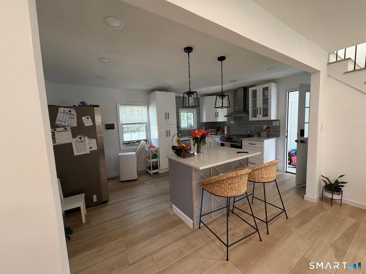 350 Roger Williams Rd - Photo 5 of 21