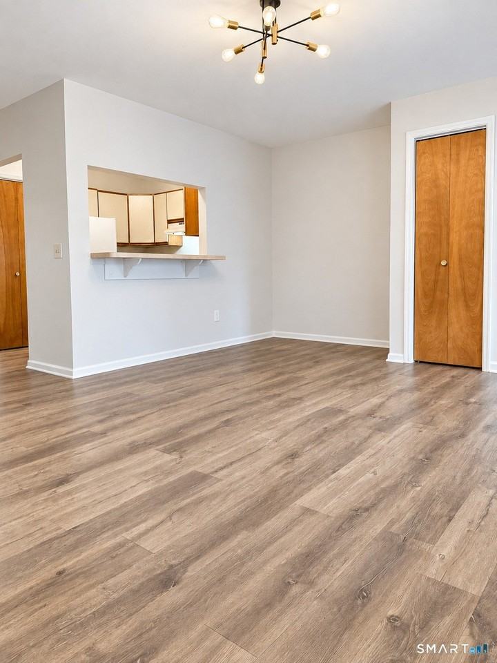 31 Railroad St #13 - Photo 3 of 10