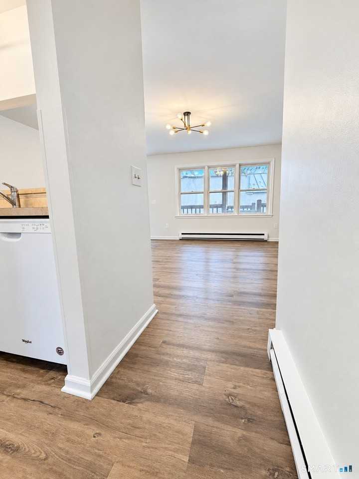 31 Railroad St #13 - Photo 5 of 10