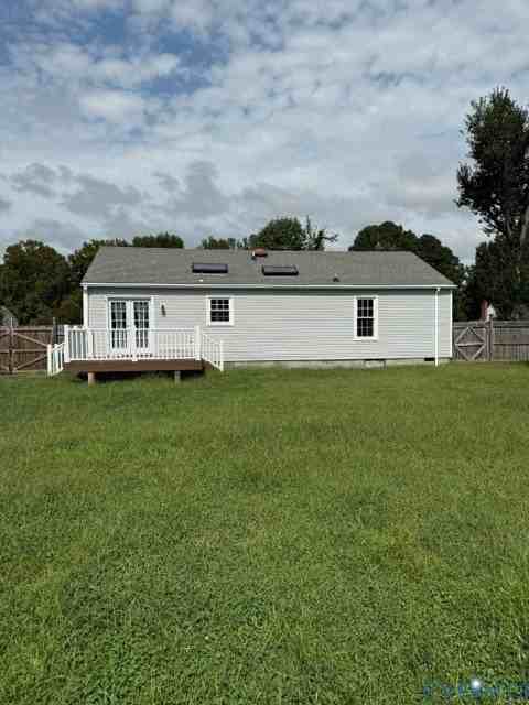 7434 Shire Pkwy - Photo 3 of 21