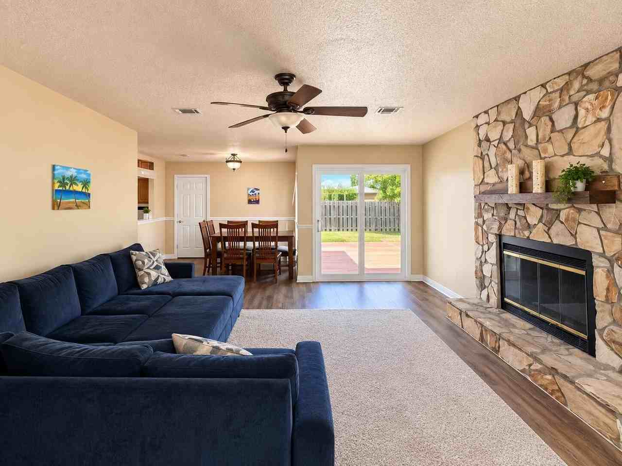 3022 Blue Pine Ln - Photo 4 of 25