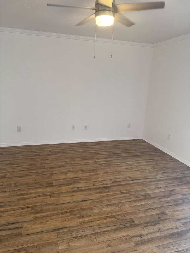 1834 Shay Lin Ct #1834 - Photo 4 of 16