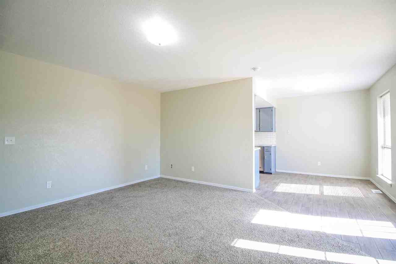 5821 Roman Nose Dr - Photo 4 of 17