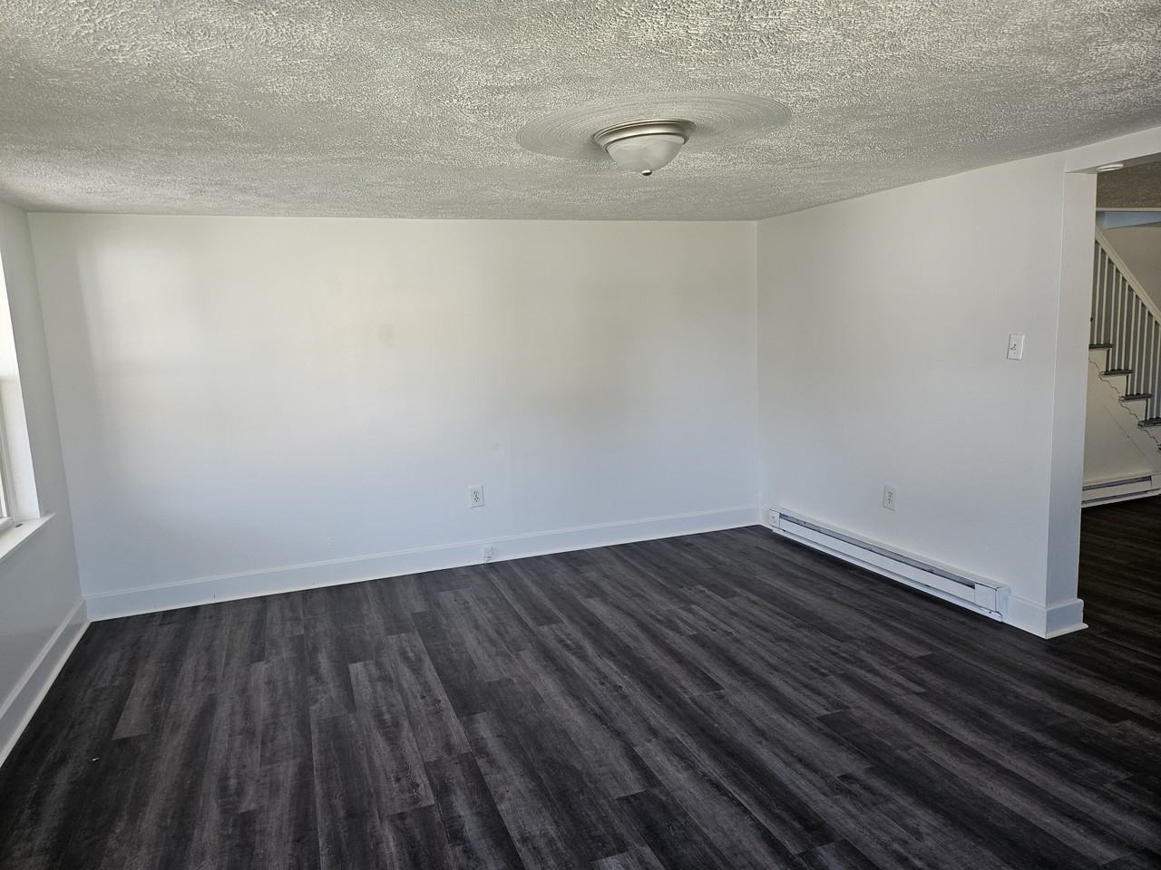 533-535 West Shawnee Avenue - Photo 6 of 11