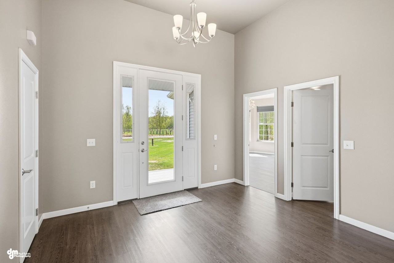 4691 E Crane Rd - Photo 3 of 50