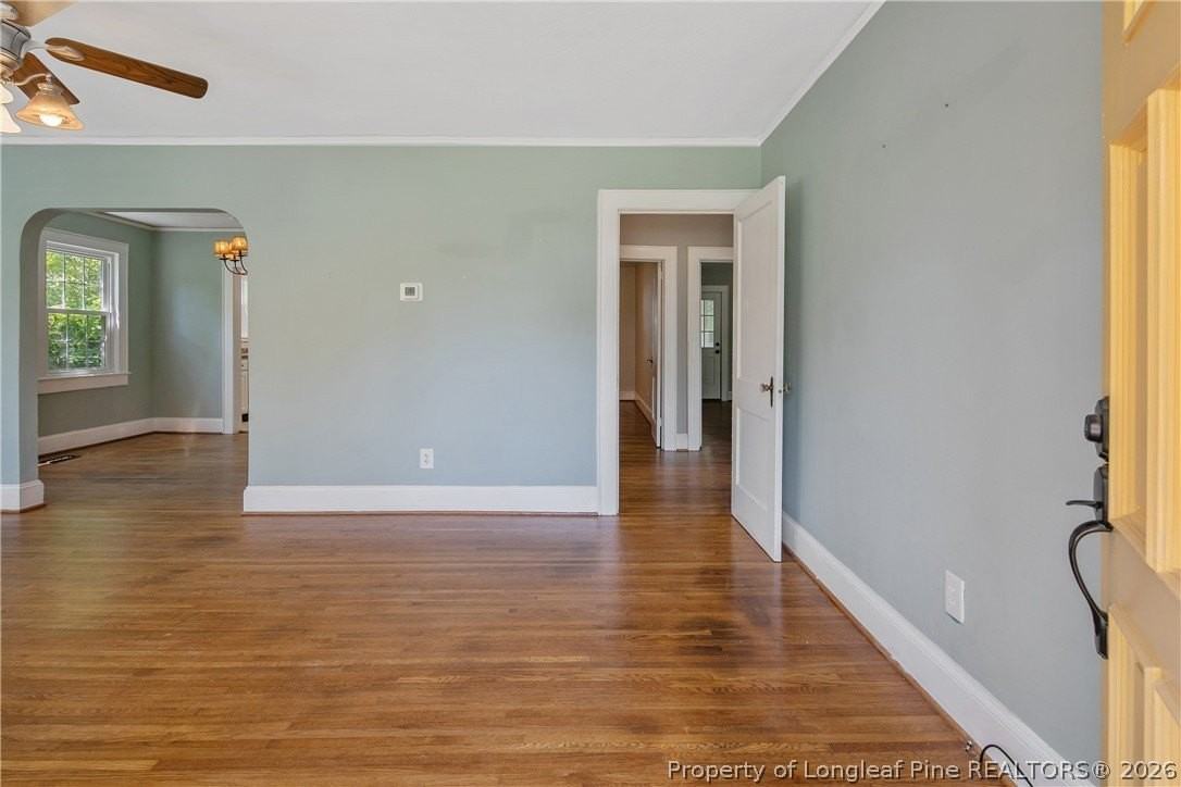 209 N Churchill Dr - Photo 2 of 32