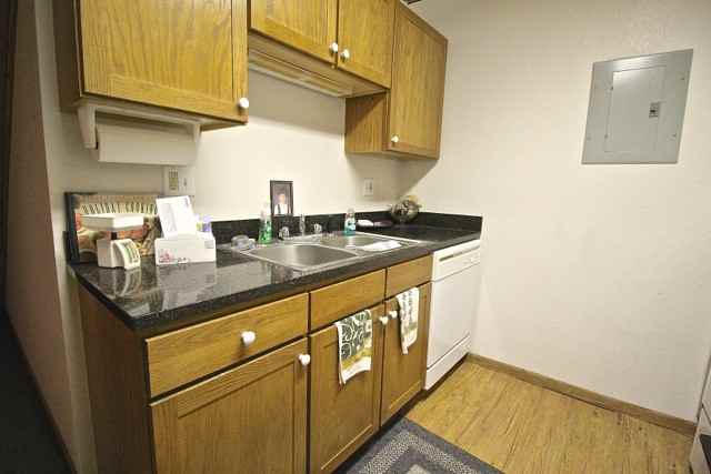 200 Seneca St - Photo 3 of 7