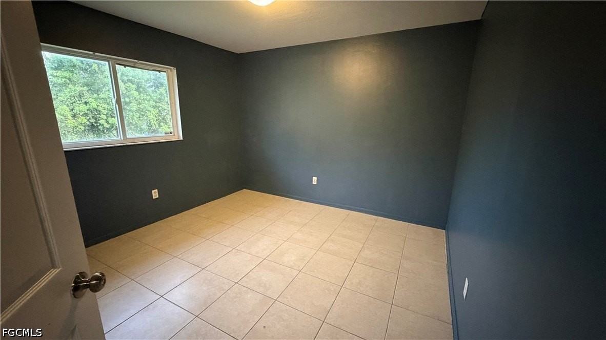 2219 Leda Ave S - Photo 6 of 9