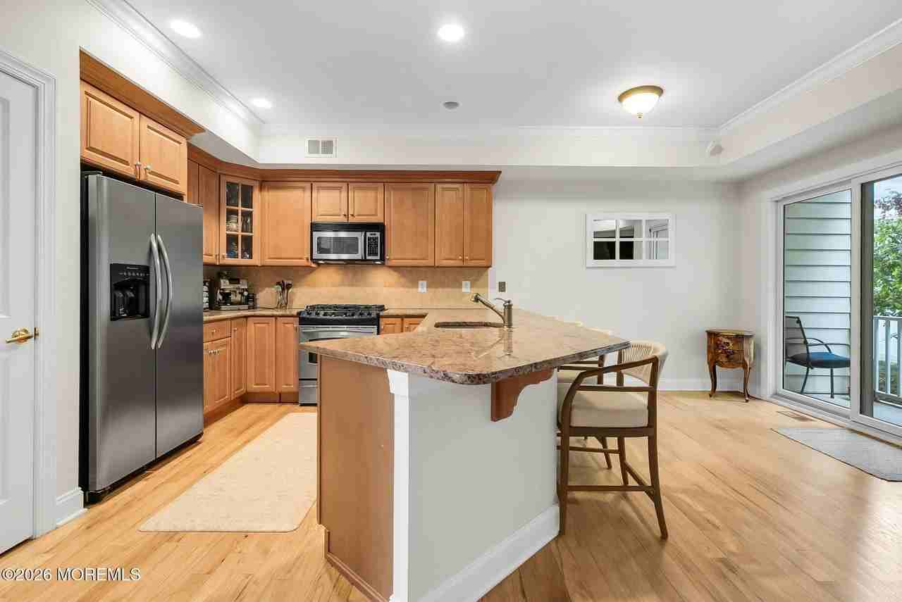 104 Locust Ave - Photo 2 of 18