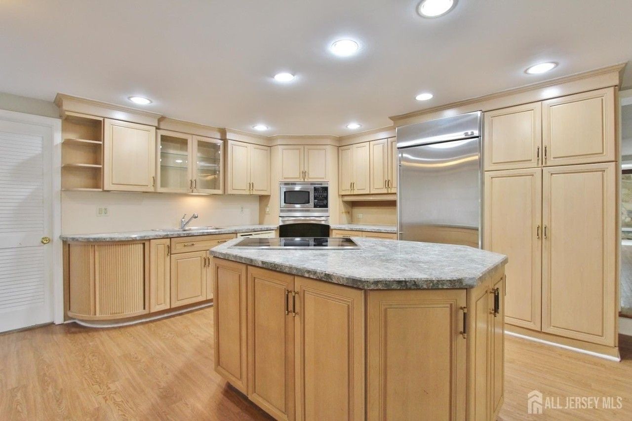 779 New Durham Rd - Photo 5 of 19