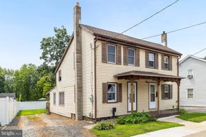 featured image of 114 E Millbrooke Ave