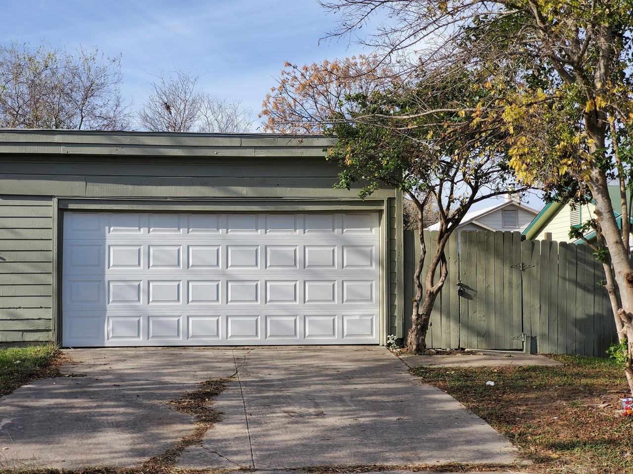 7906 Falcon Ridge Drive - Photo 2 of 13