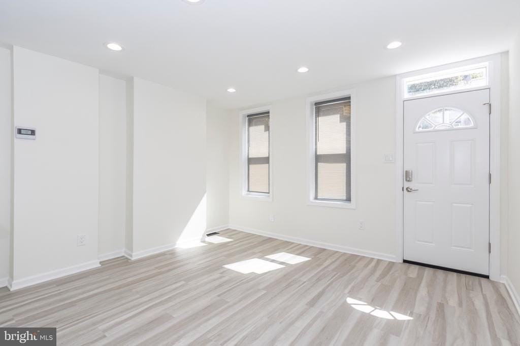 2711 Oakford St - Photo 2 of 17
