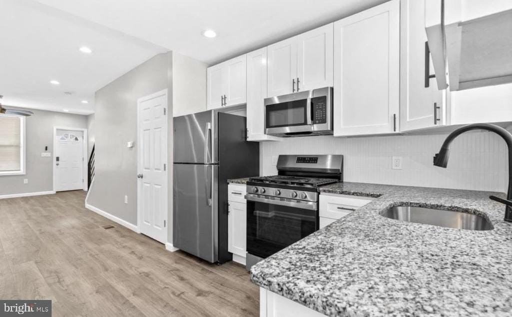 1452 S Etting St - Photo 2 of 13