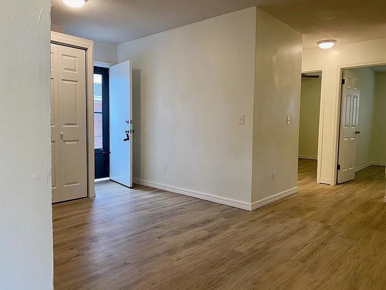 829 Drake Drive - Photo 2 of 9