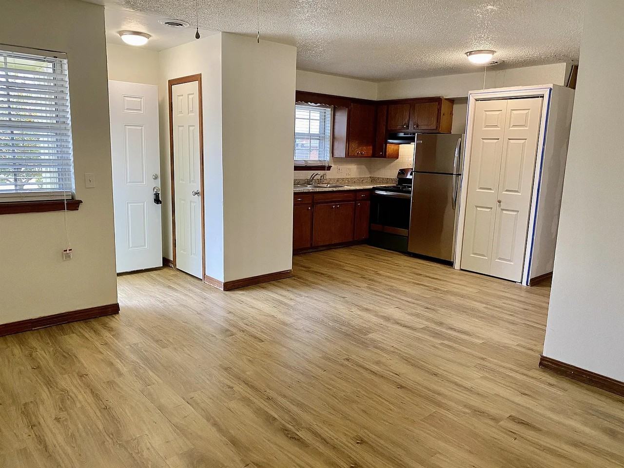 829 Drake Drive - Photo 4 of 9