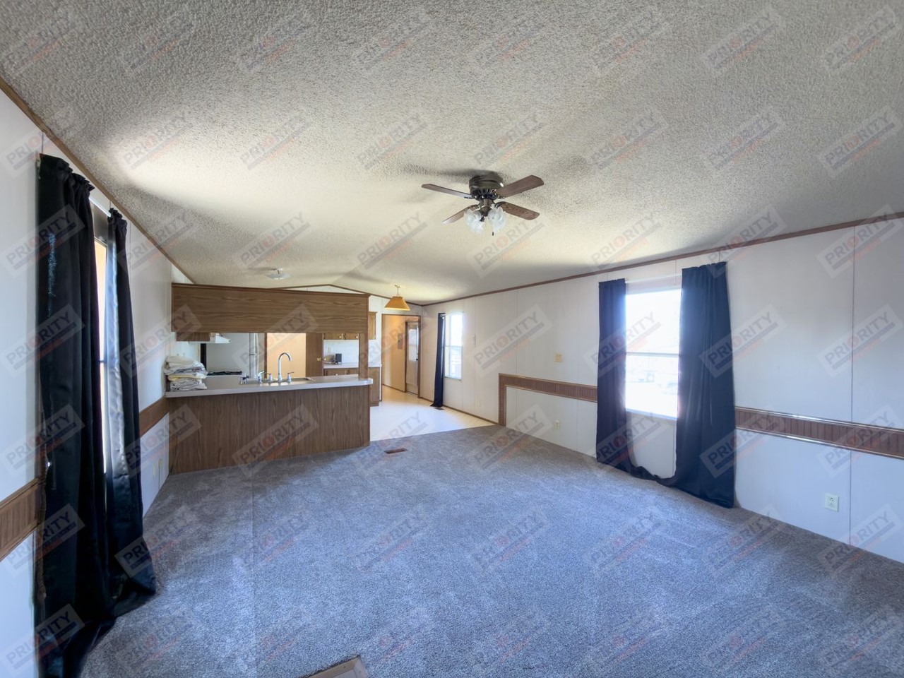 313 W Crook St - Photo 3 of 23