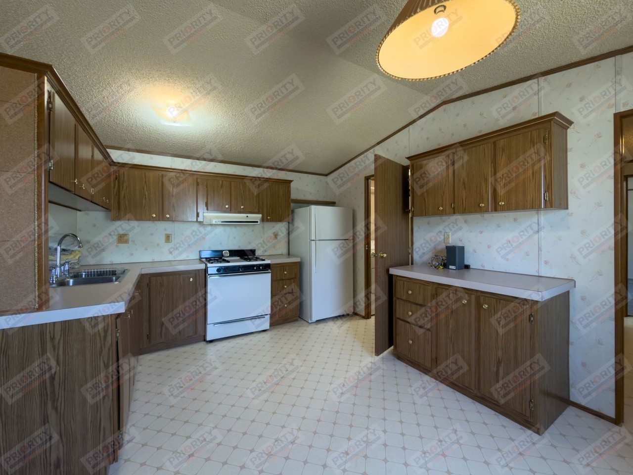 313 W Crook St - Photo 7 of 23