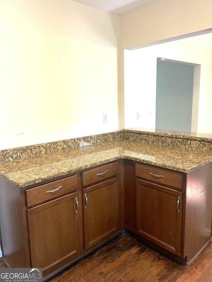 2511 E Tupelo St Se - Photo 4 of 15