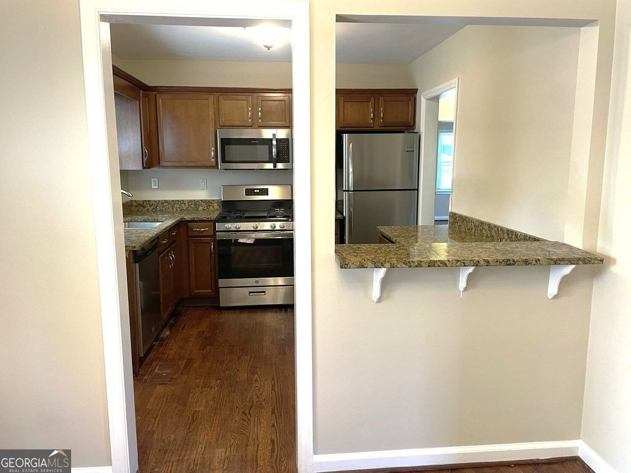 2511 E Tupelo St Se - Photo 5 of 15