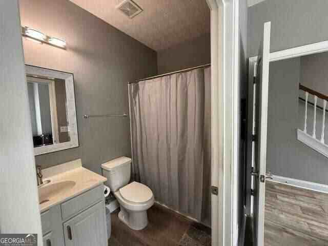 1011 Red Bud St - Photo 6 of 9