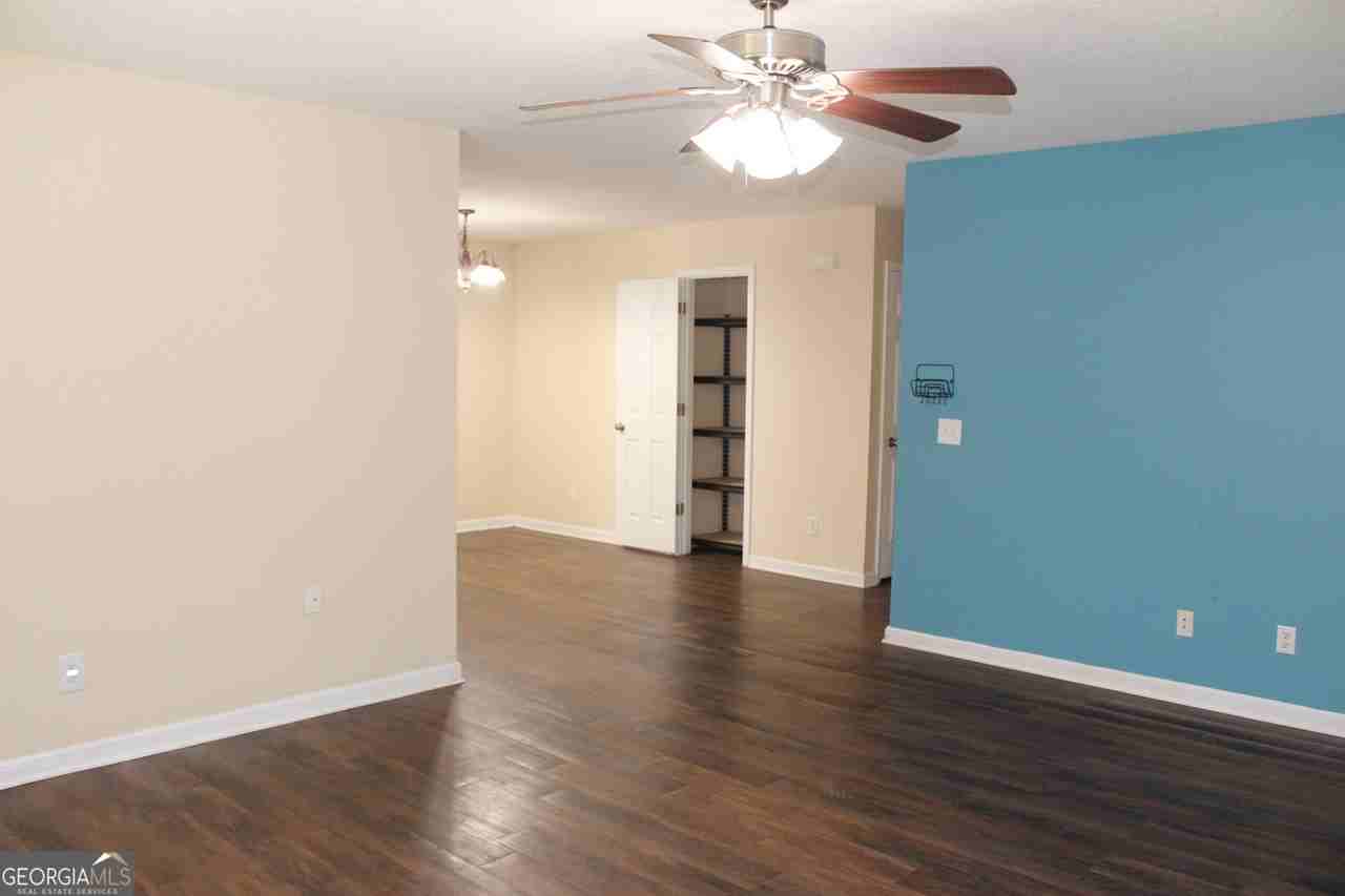 103 Lindsay Ct #B - Photo 4 of 17