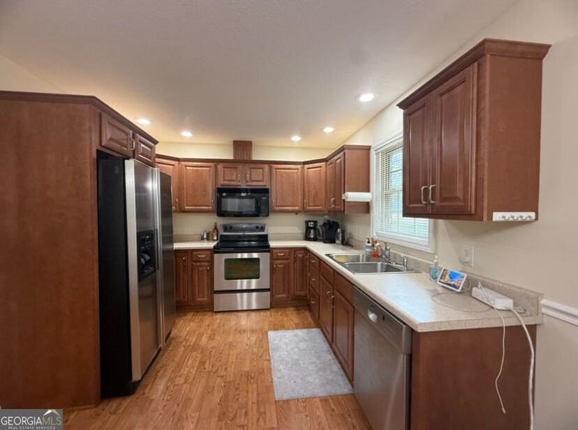 70 Golden Oaks Dr - Photo 3 of 15