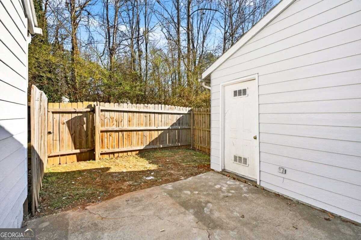 3847 Moran Way - Photo 5 of 40