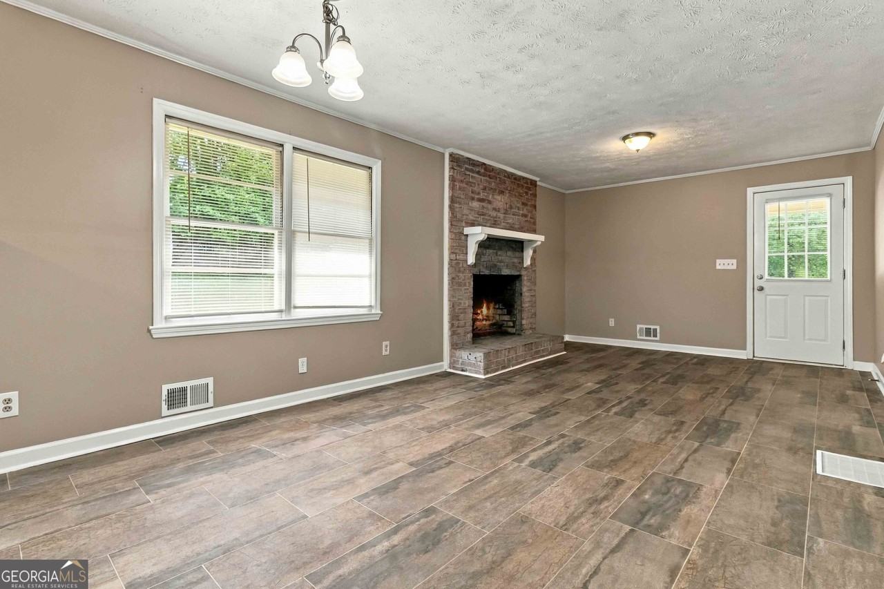 9169 Lakeview Dr Sw - Photo 7 of 30