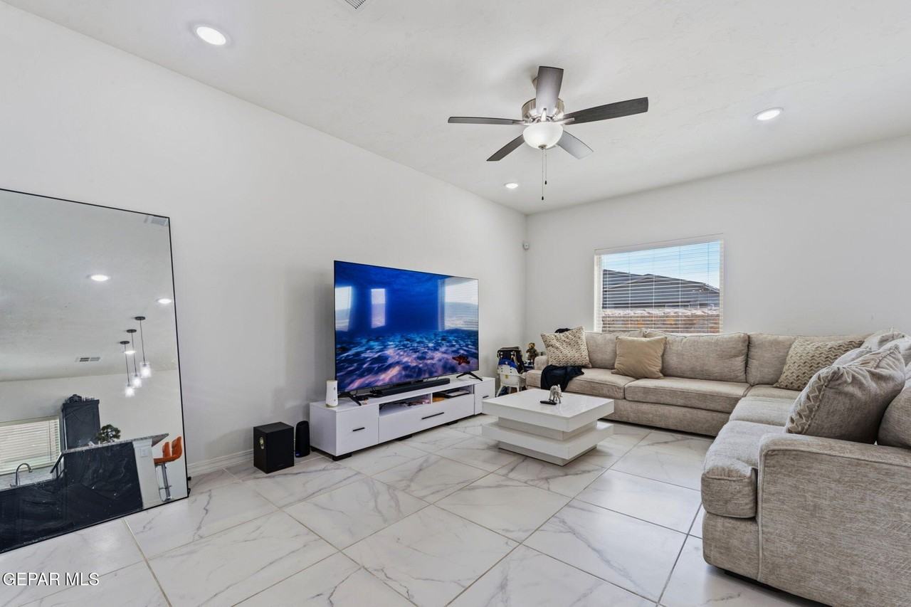 14508 Brianna Leah St - Photo 4 of 44