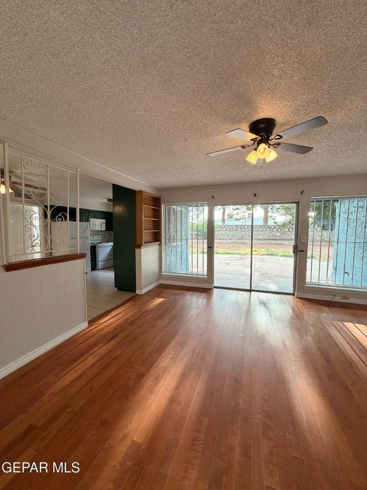 1845 Tommy Aaron Dr - Photo 2 of 22
