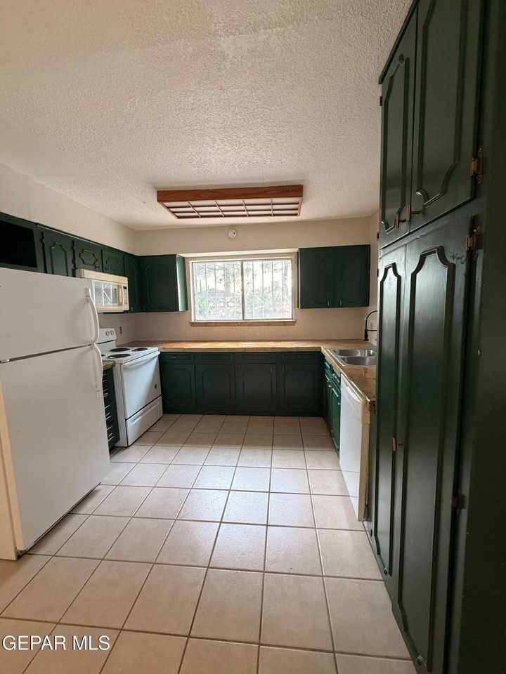1845 Tommy Aaron Dr - Photo 5 of 22