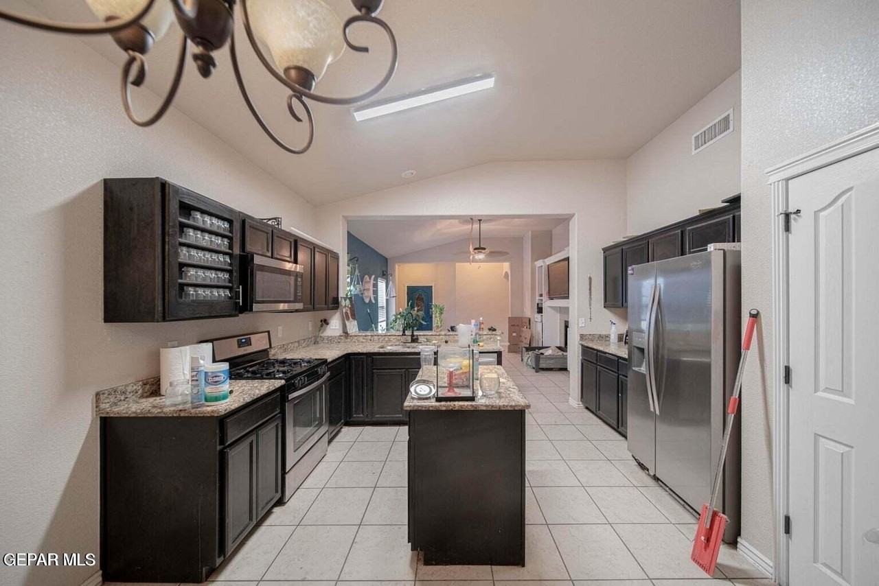 2924 Pino Triste Dr - Photo 4 of 7