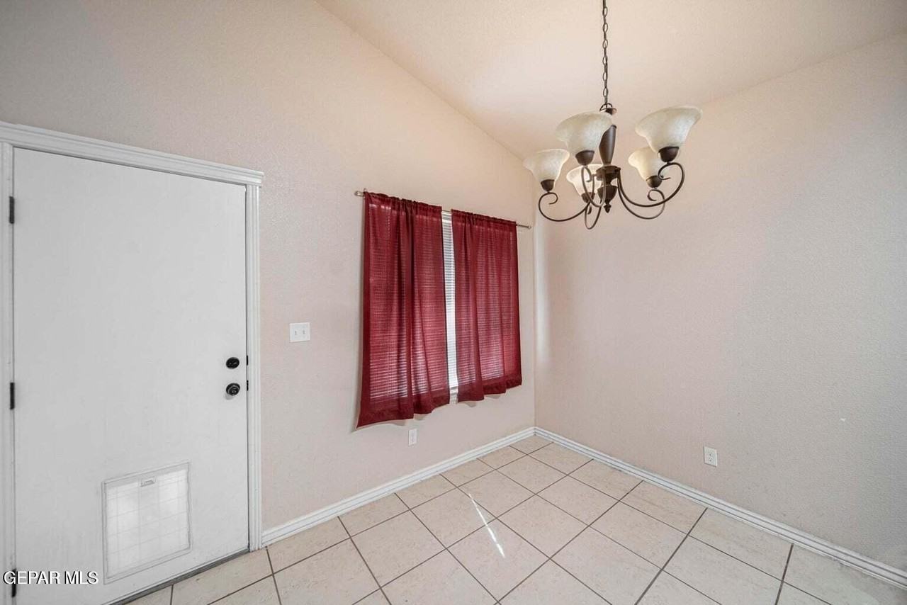 2924 Pino Triste Dr - Photo 5 of 7