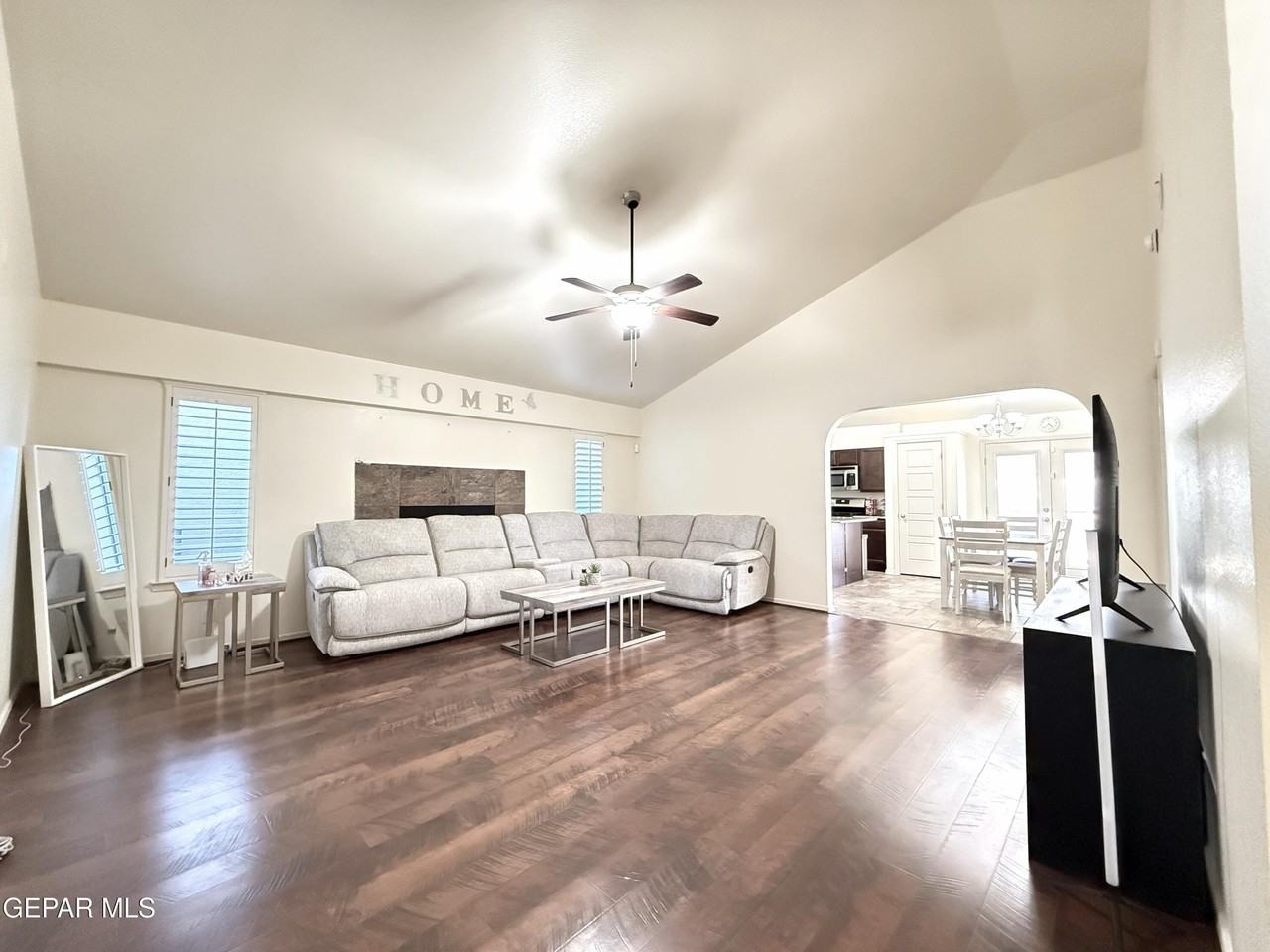 4933 Copper Ranch Ave - Photo 4 of 36