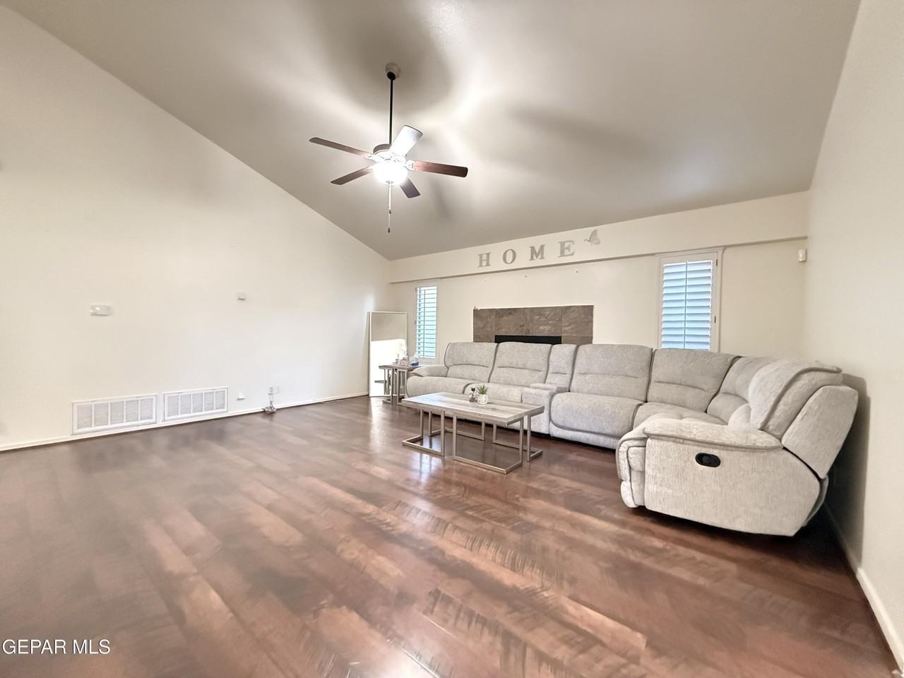 4933 Copper Ranch Ave - Photo 5 of 36