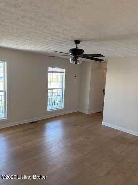 401 Butterfield Dr - Photo 4 of 37
