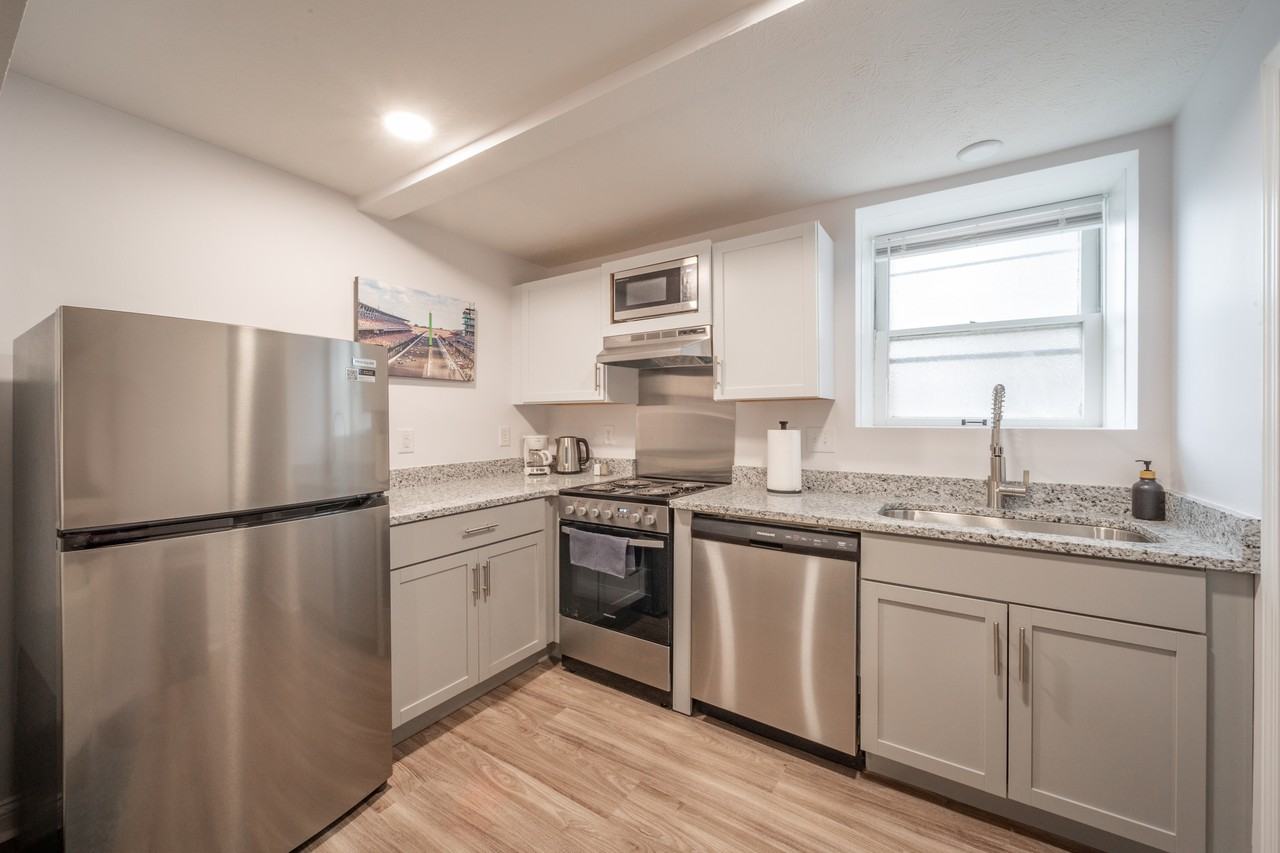 Grace Manor Apartments - Photo 3 of 50