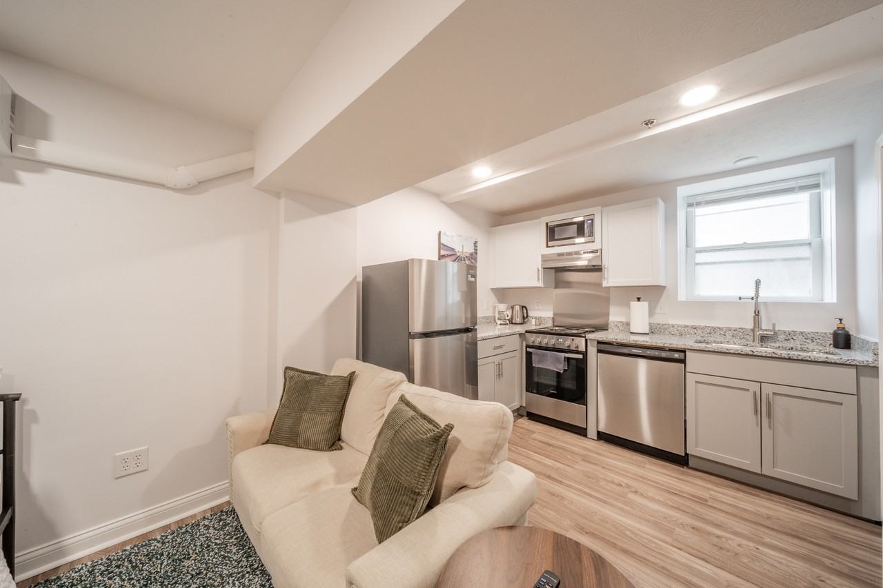 Grace Manor Apartments - Photo 4 of 50