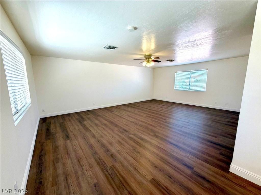 1571 Turf Dr - Photo 6 of 24