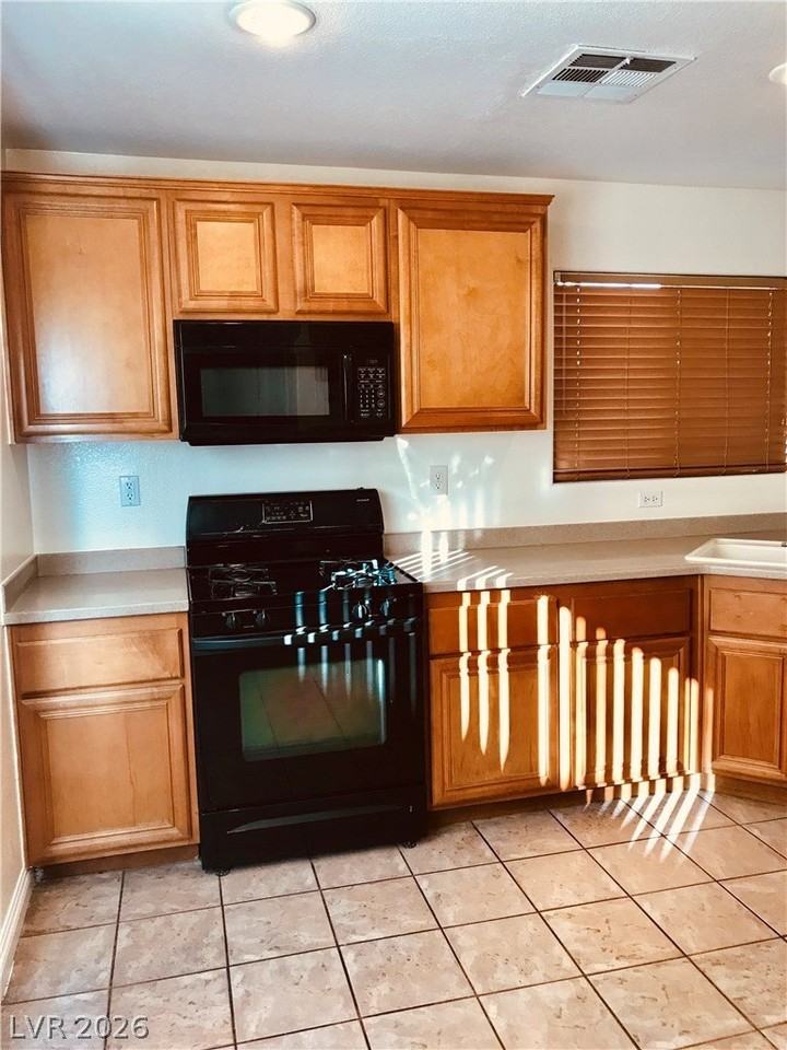 4229 Silver Magic Ct - Photo 2 of 12