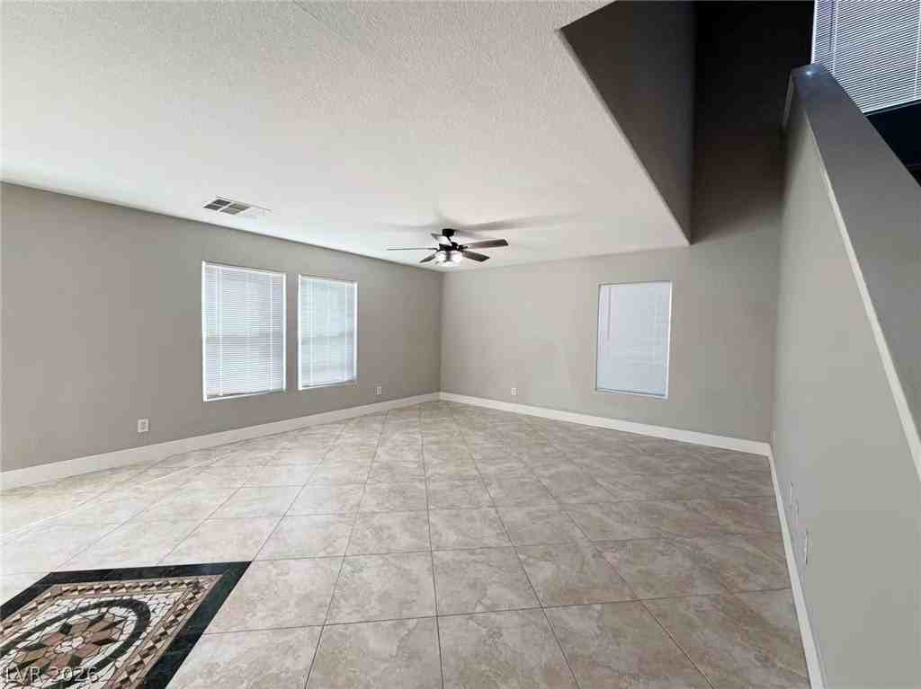 8469 Cavaricci Ave - Photo 5 of 24