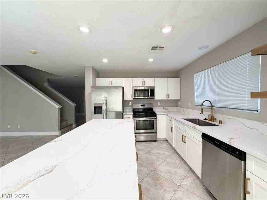 8469 Cavaricci Ave - Photo 7 of 24
