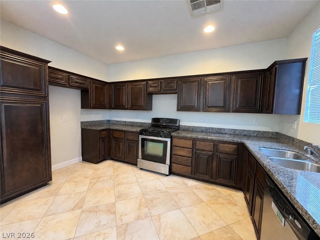 5248 Pendergrass St - Photo 3 of 34