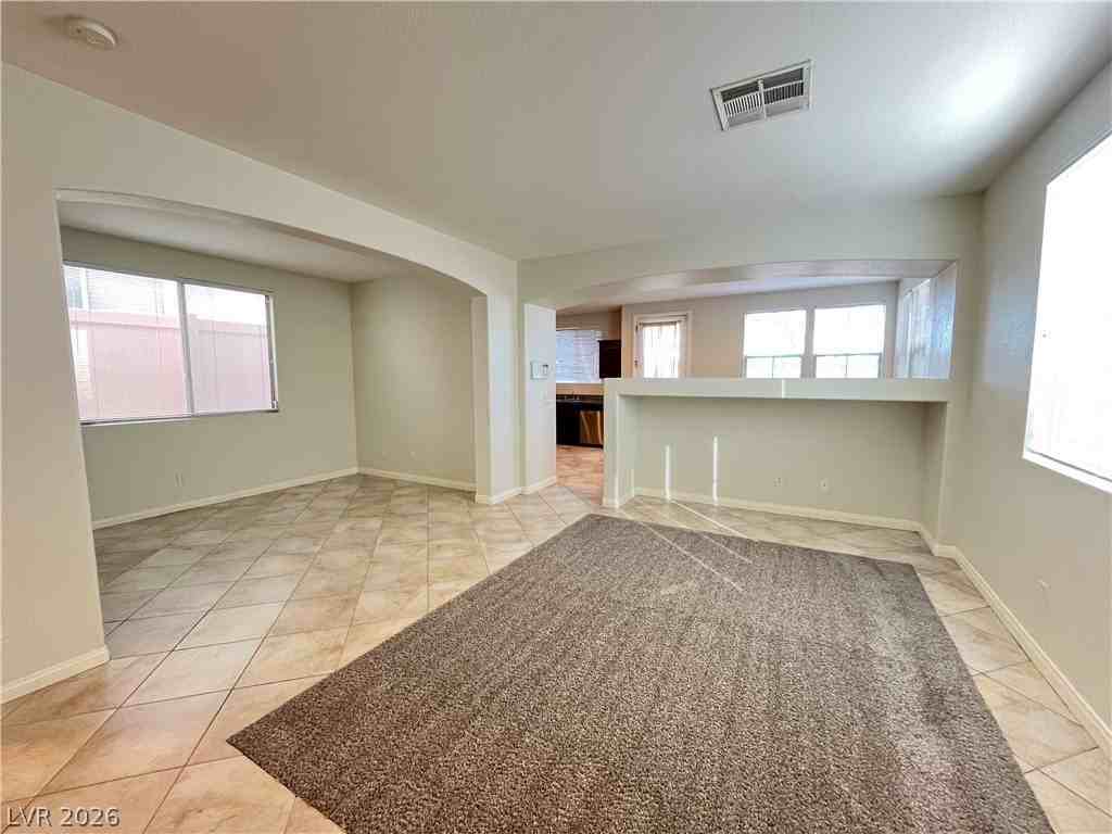 5248 Pendergrass St - Photo 4 of 34